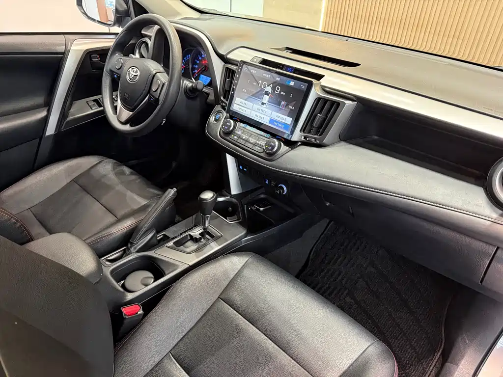 TOYOTA RAV4 RONGFANG