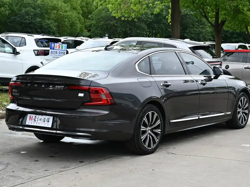 Volvo S90 PHEV — миниатюра 6
