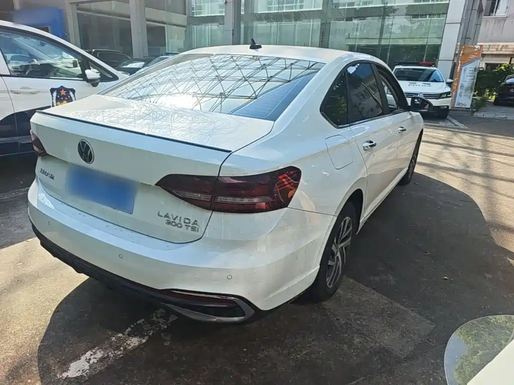 Volkswagen Lavida — миниатюра 7