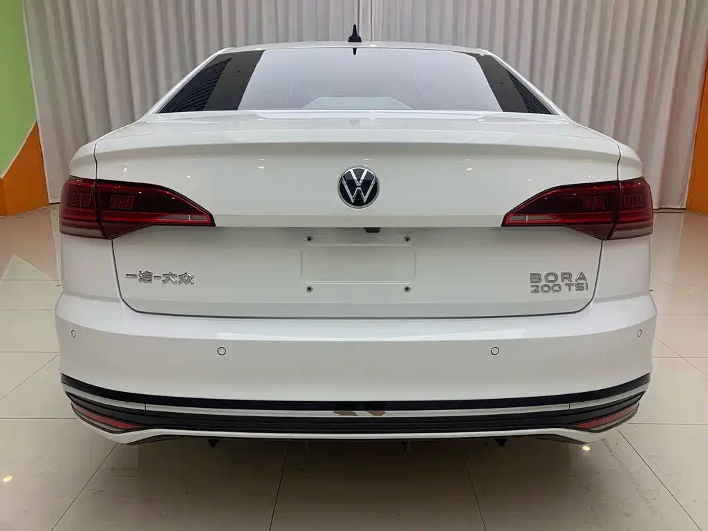 Volkswagen Bora 2023 200TSI DSG