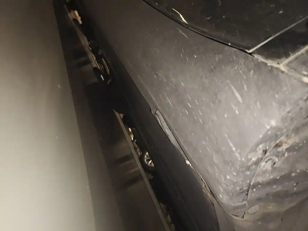 Tesla Model Y — миниатюра 17