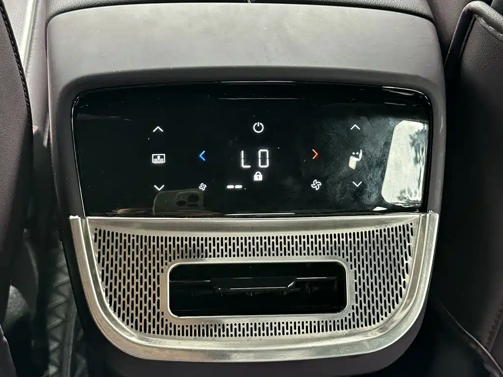 Mazda EZ-60 — миниатюра 15
