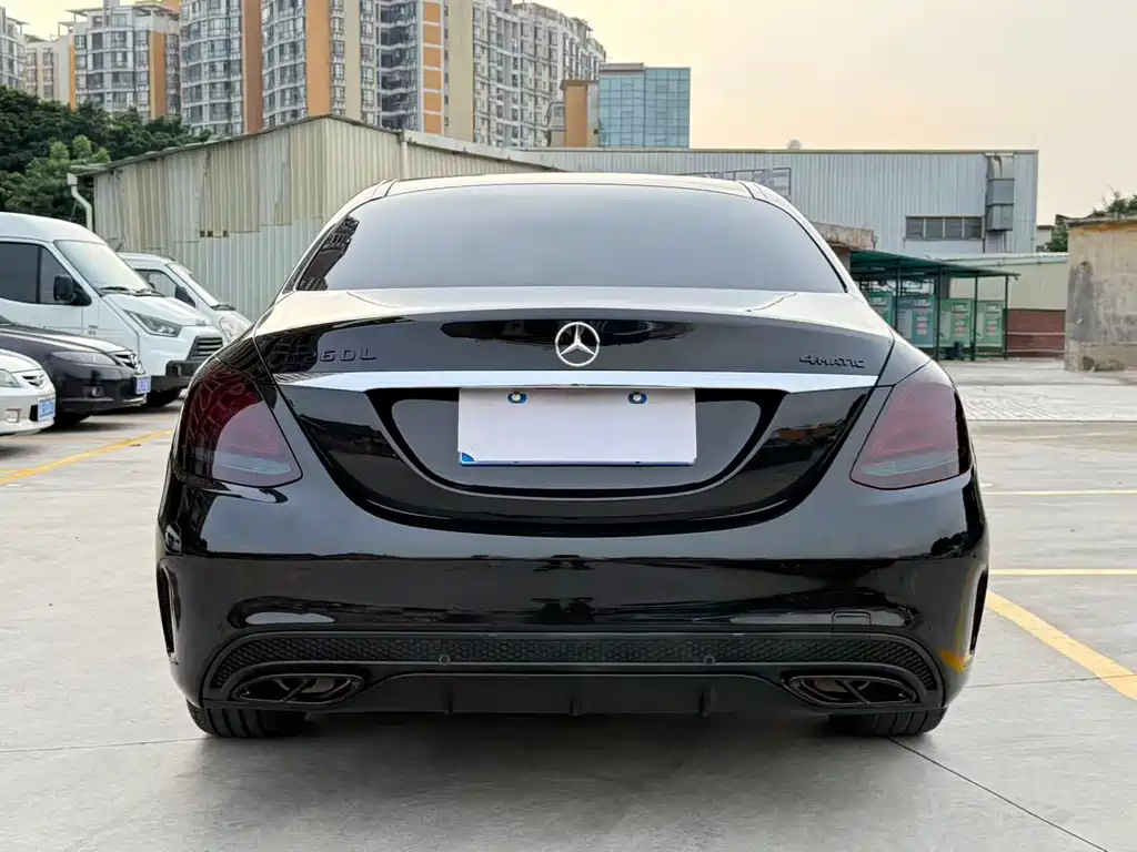 Mercedes-Benz C-Class — миниатюра 11
