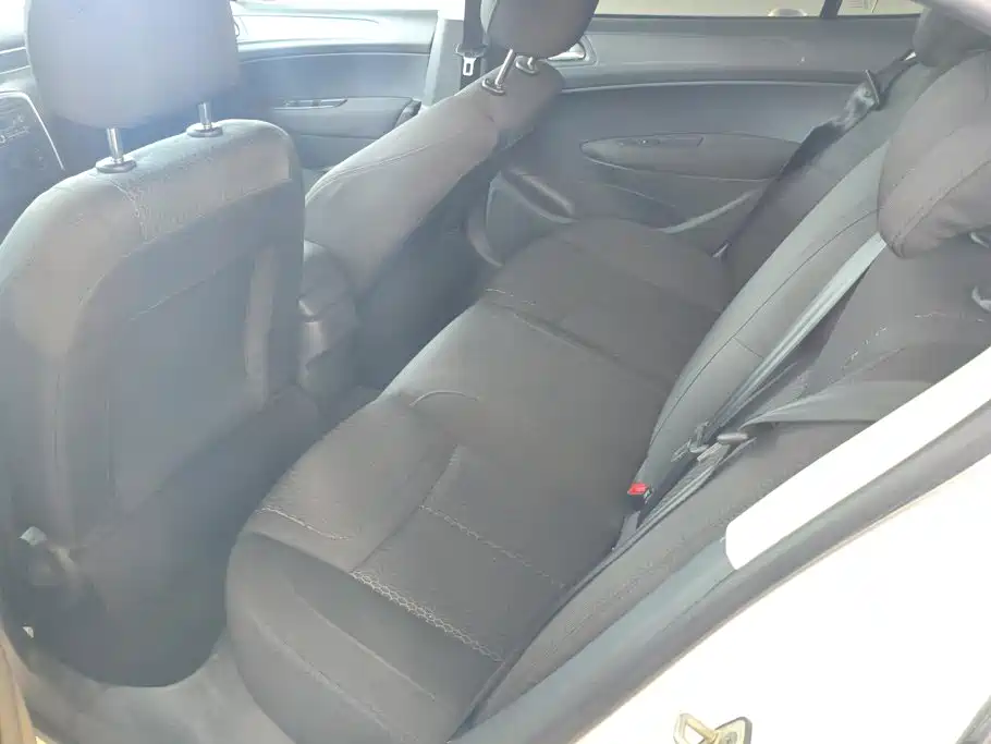 Peugeot 308 — миниатюра 11