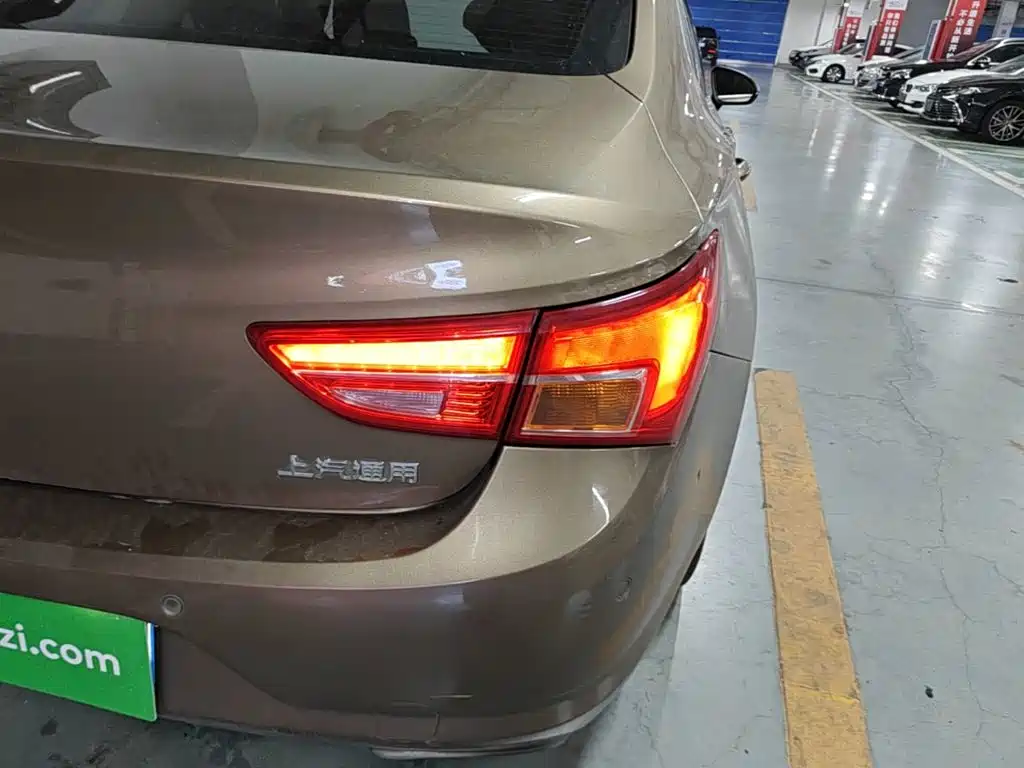 Buick Verano — миниатюра 8