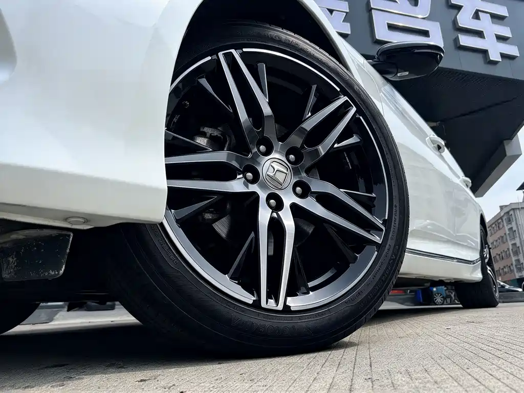 Honda Accord — миниатюра 7