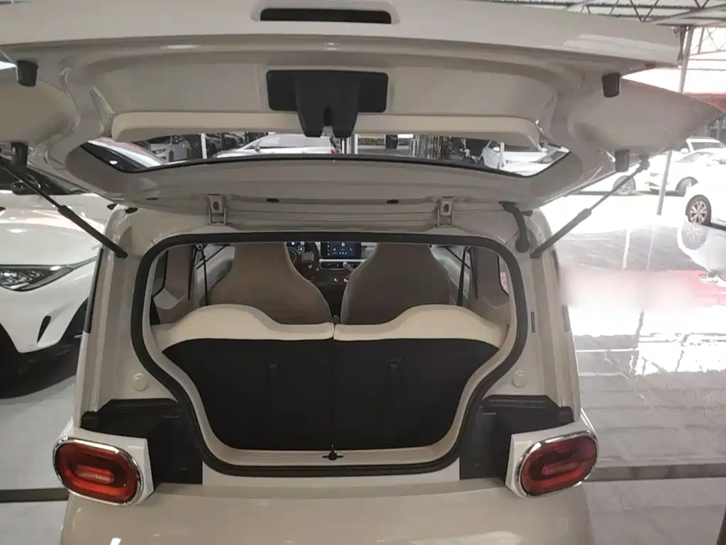 Wuling MINIEV — миниатюра 19