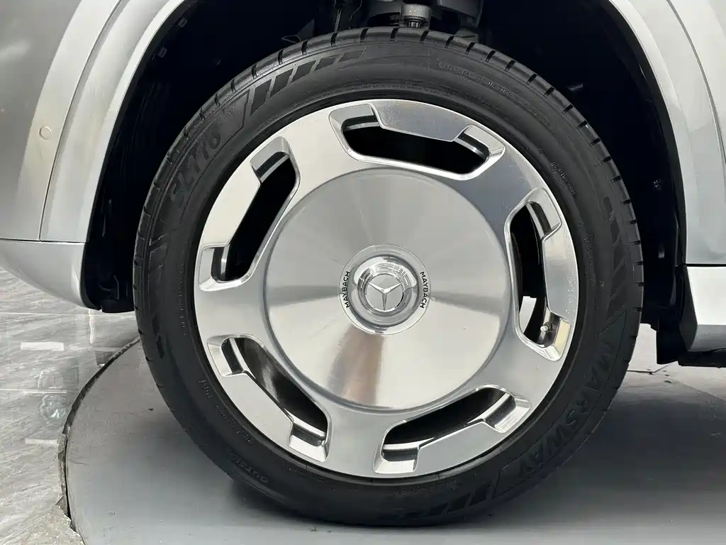 Mercedes-Benz GLS — миниатюра 24