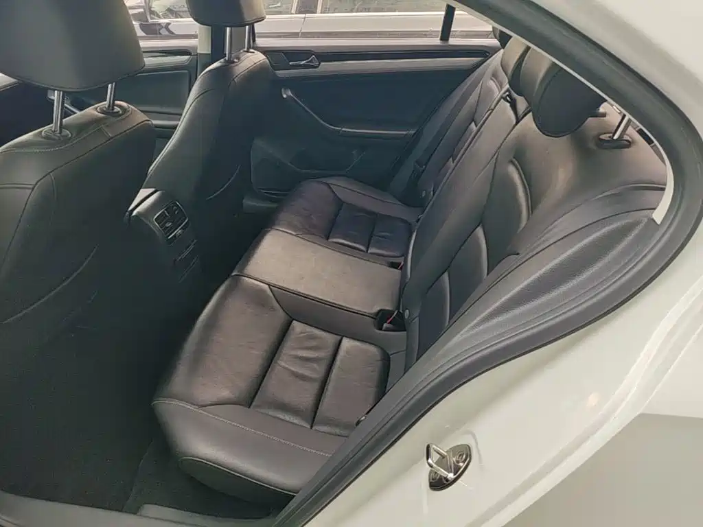 Volkswagen Sagitar — миниатюра 17