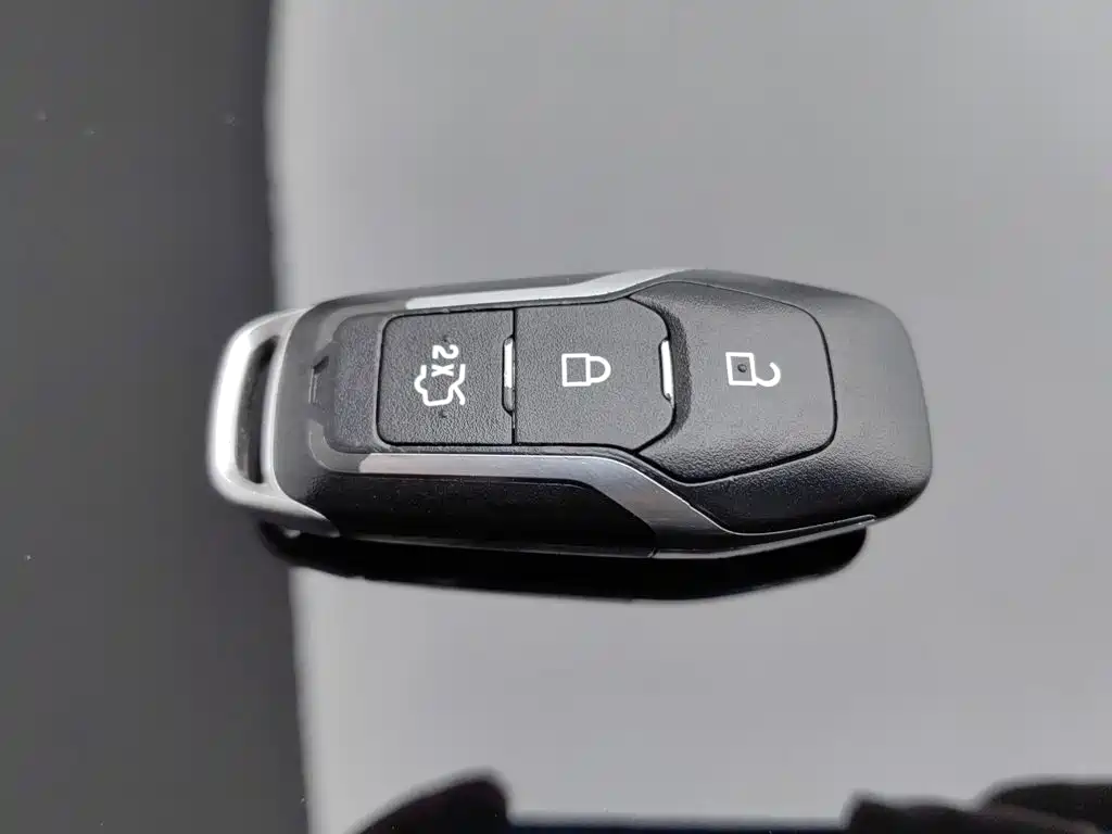 Ford Edge — миниатюра 19