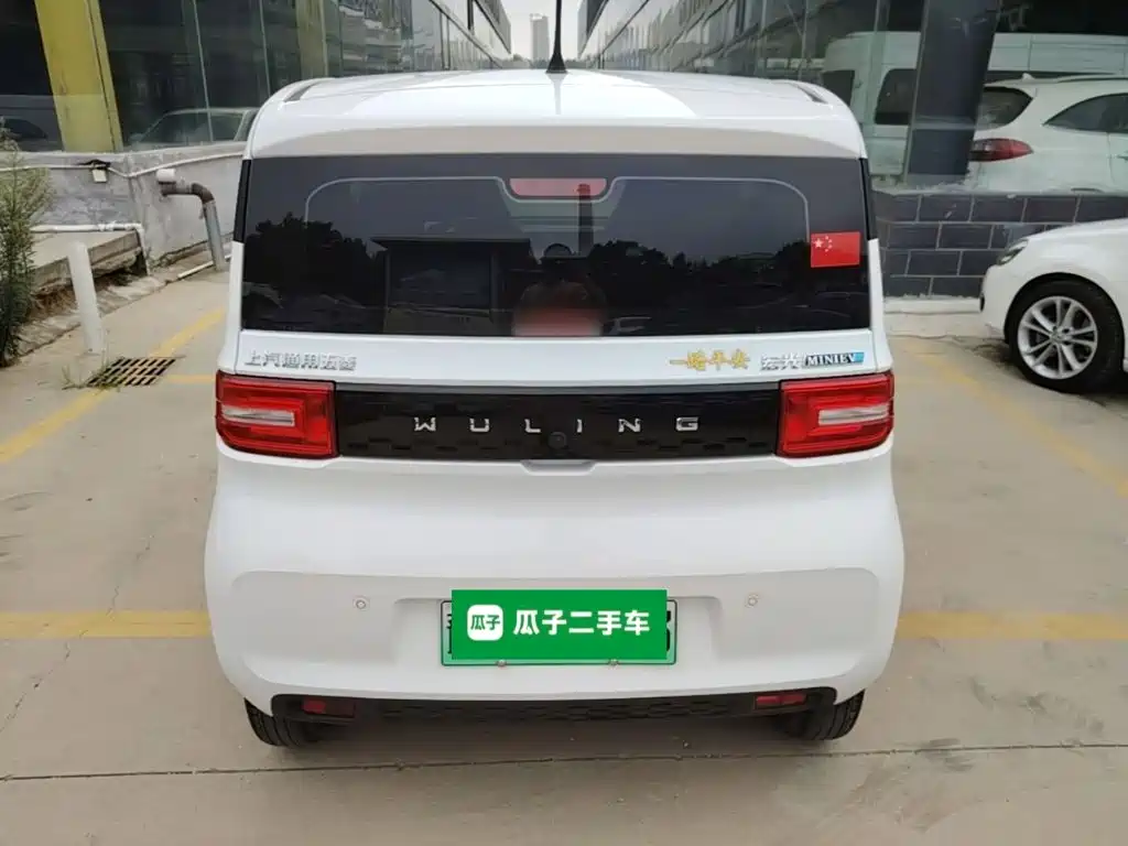Wuling MINIEV — миниатюра 6