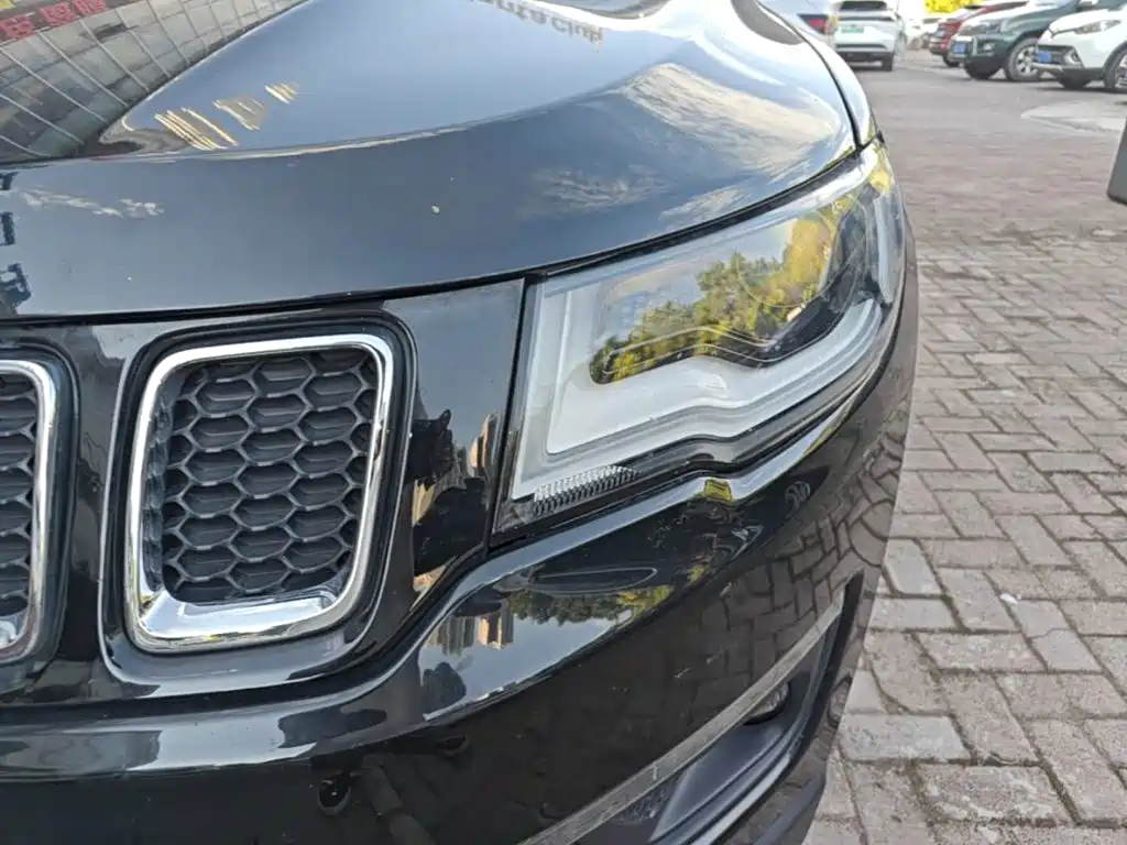 Jeep Compass — миниатюра 24