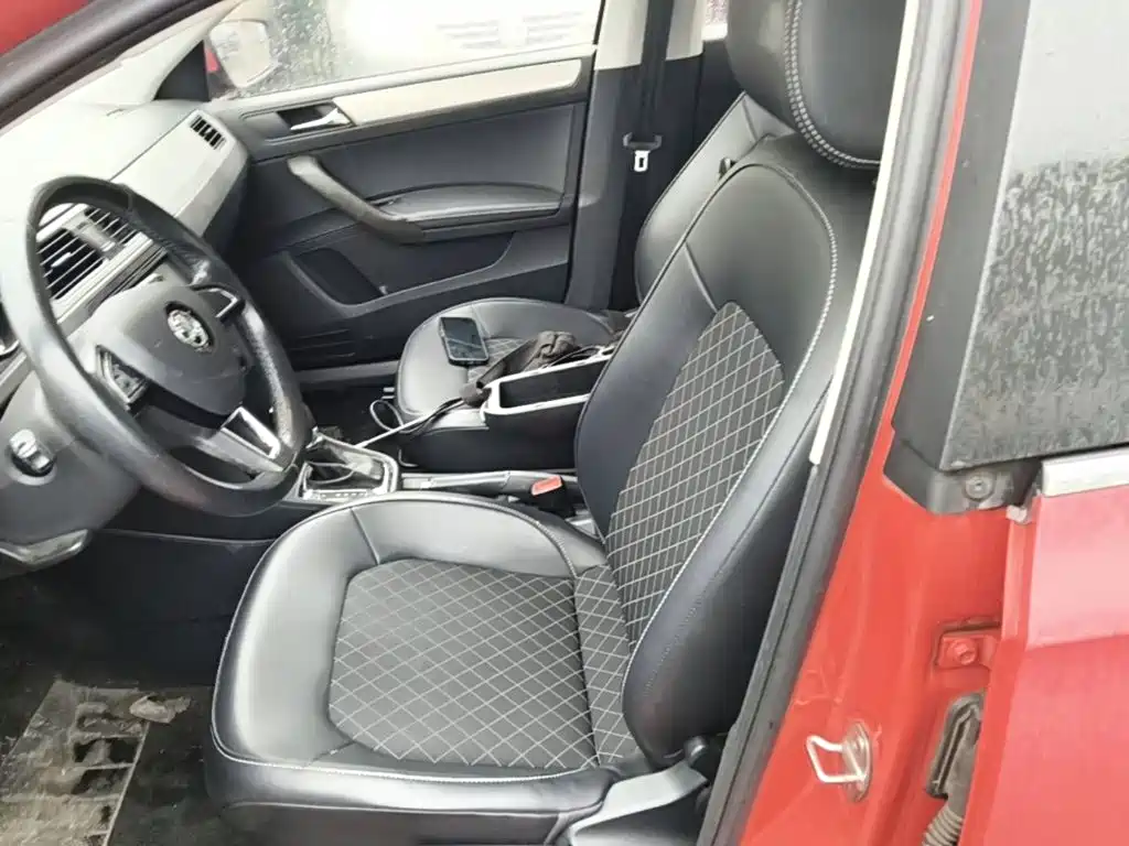 Skoda Rapid Spaceback — миниатюра 20