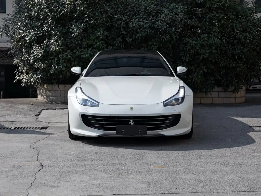Ferrari GTC4Lusso 2016 6.3L V12