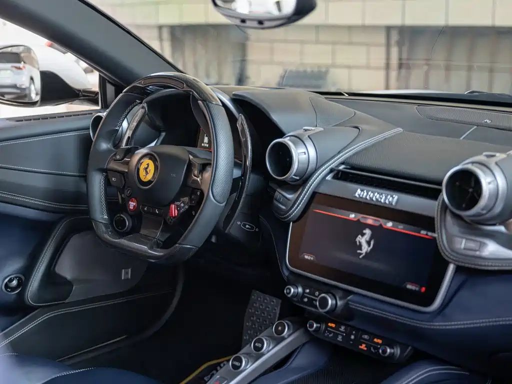 Ferrari GTC4Lusso 2016 6.3L V12