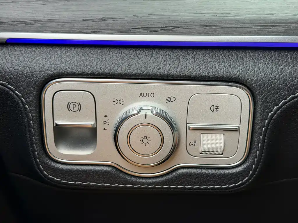Mercedes-Benz GLE (Import) — миниатюра 17