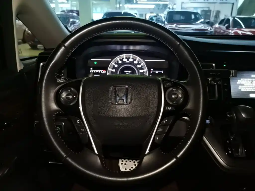 Honda Elysion — миниатюра 11