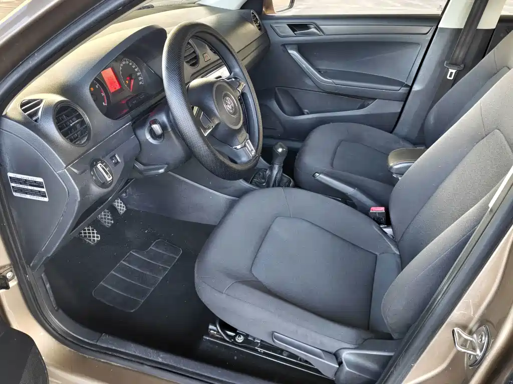 Volkswagen Jetta — миниатюра 11