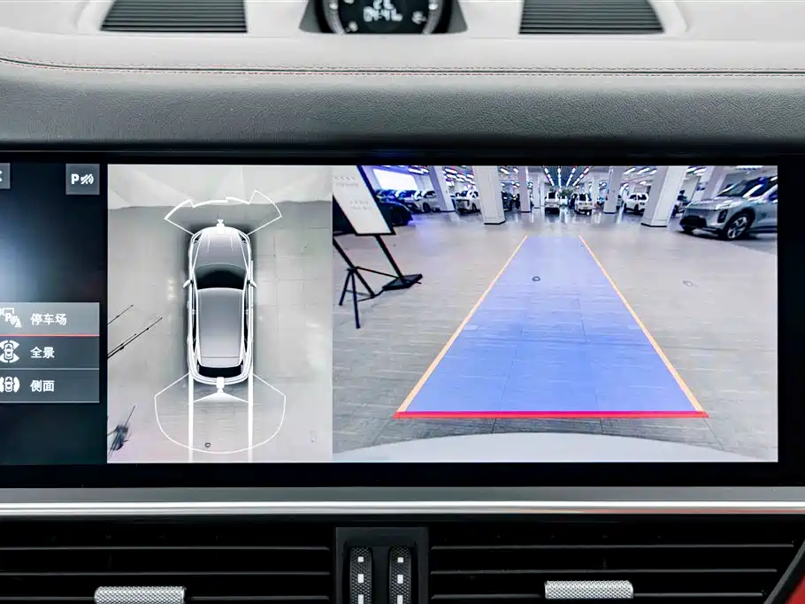 Porsche Cayenne — миниатюра 11