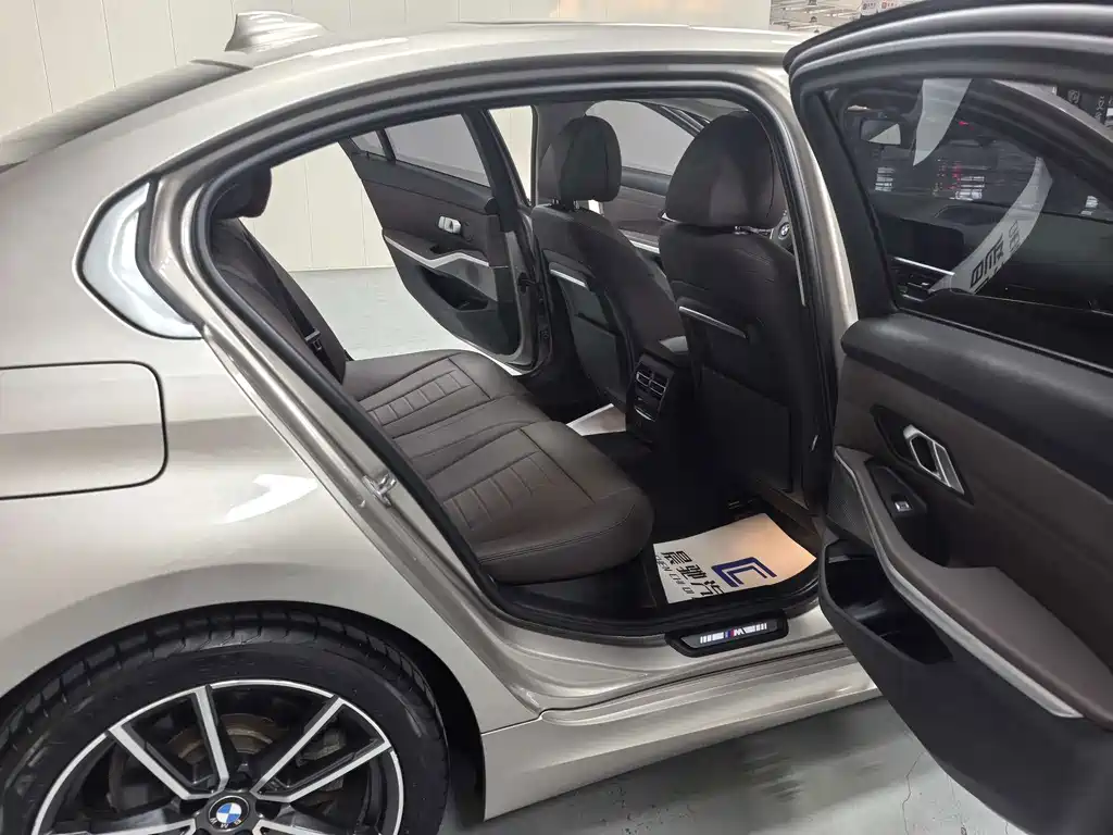 BMW 3 Series — миниатюра 13