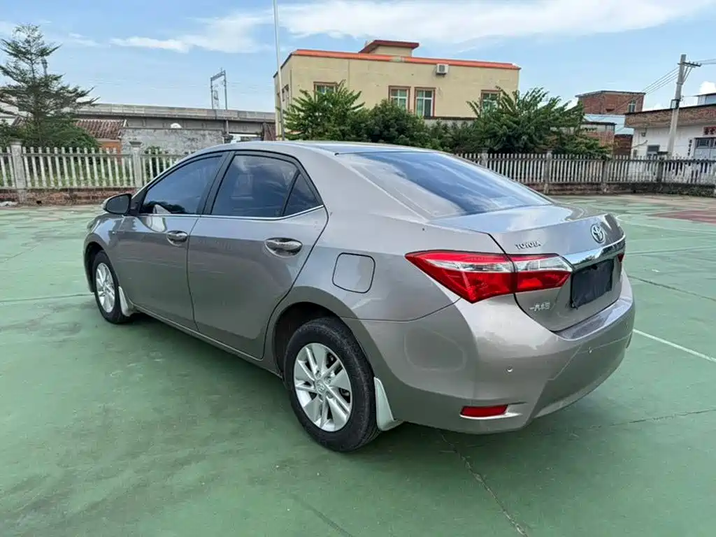 Toyota Corolla — миниатюра 4