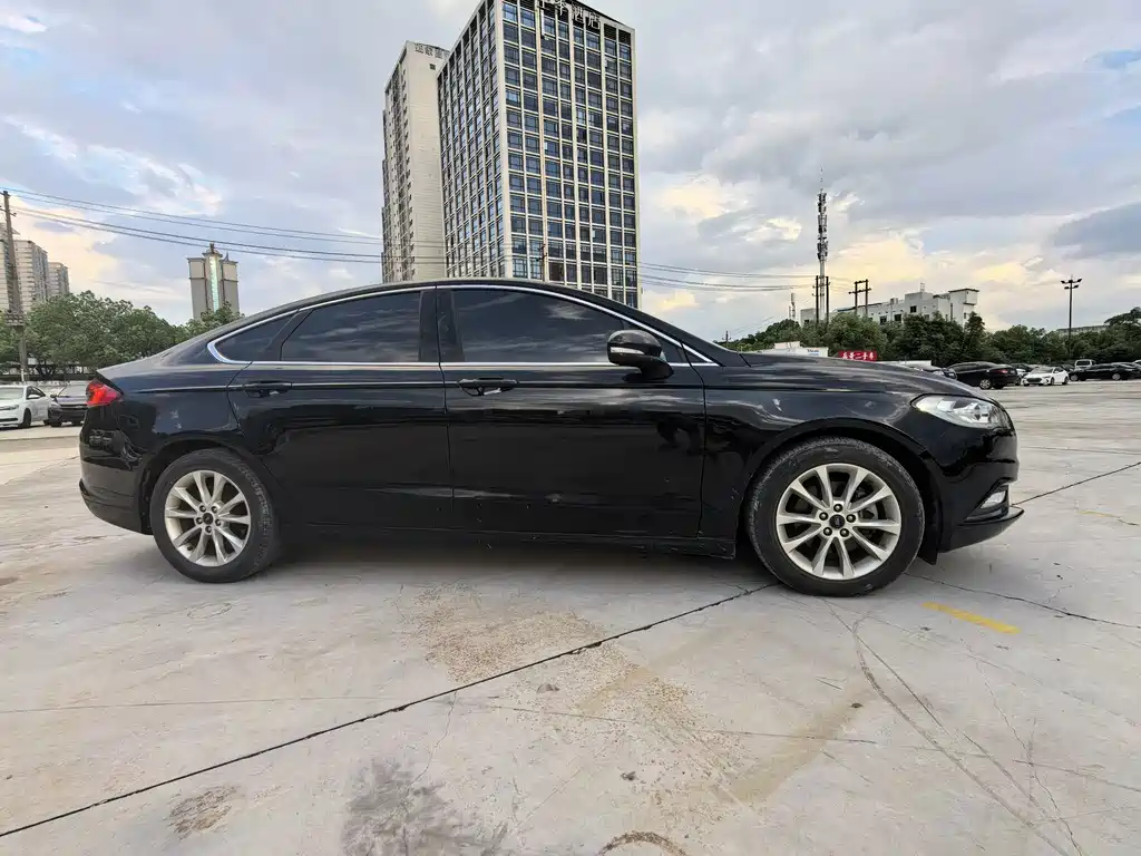 Ford Mondeo — миниатюра 4