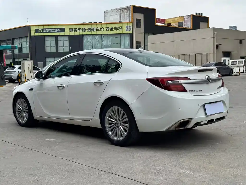 Buick Regal — миниатюра 14