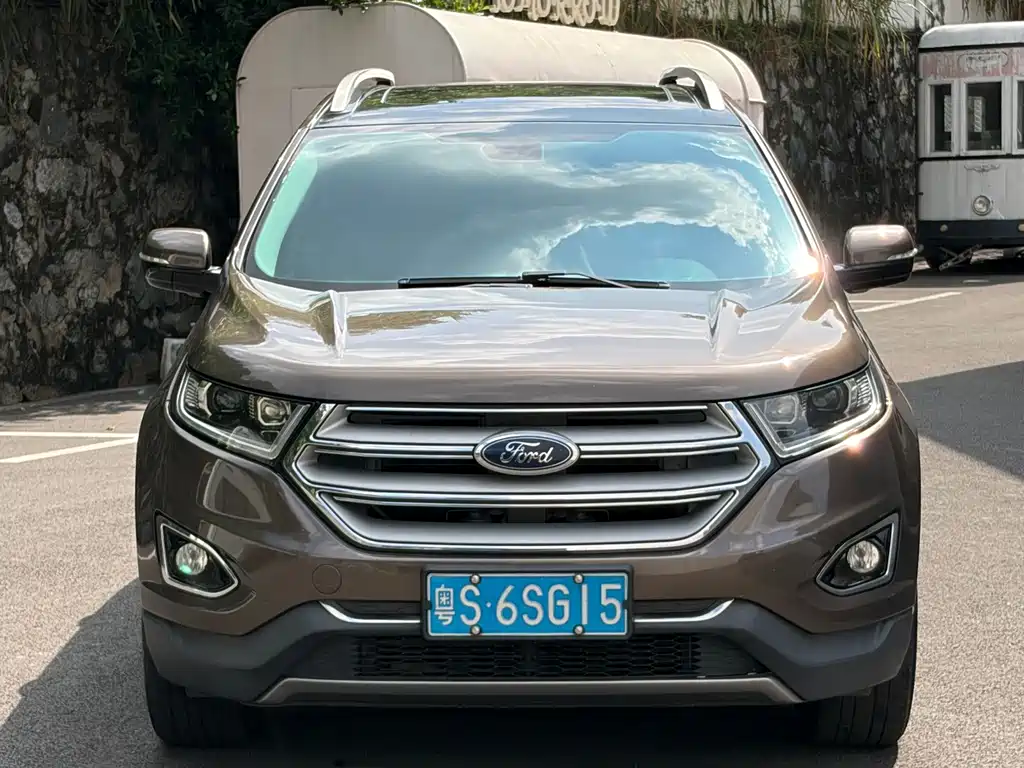 Ford Edge — миниатюра 10