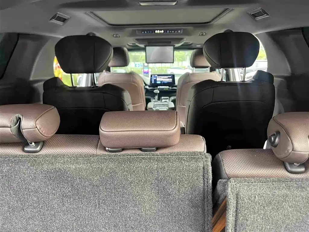 Toyota Sienna — миниатюра 29
