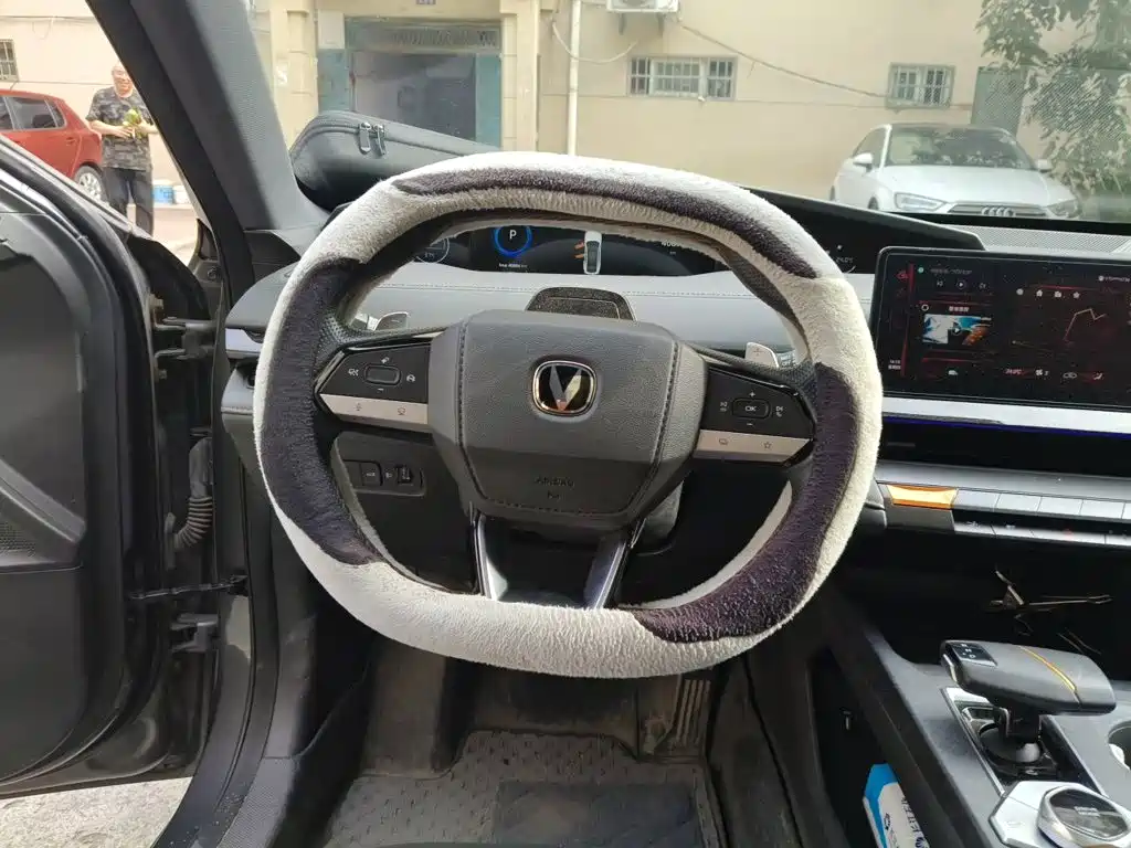 Changan UNI-V — миниатюра 3