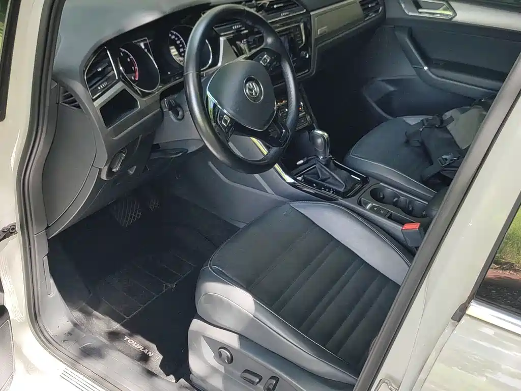 Volkswagen Touran — миниатюра 9