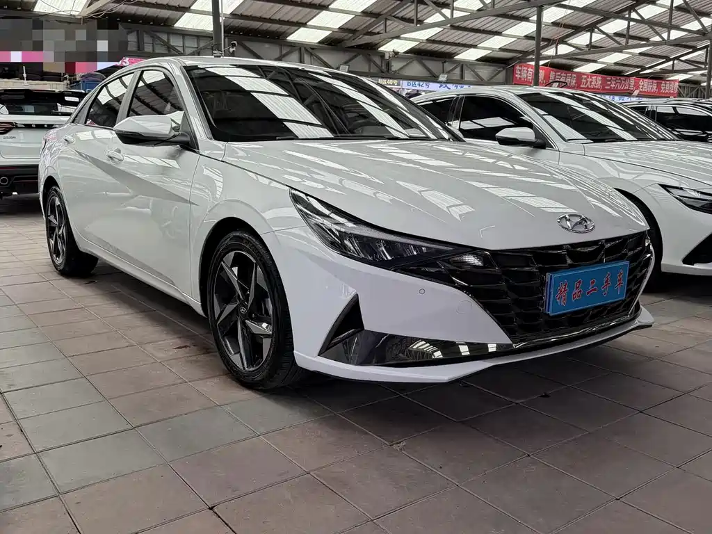 Hyundai Elantra — миниатюра 3