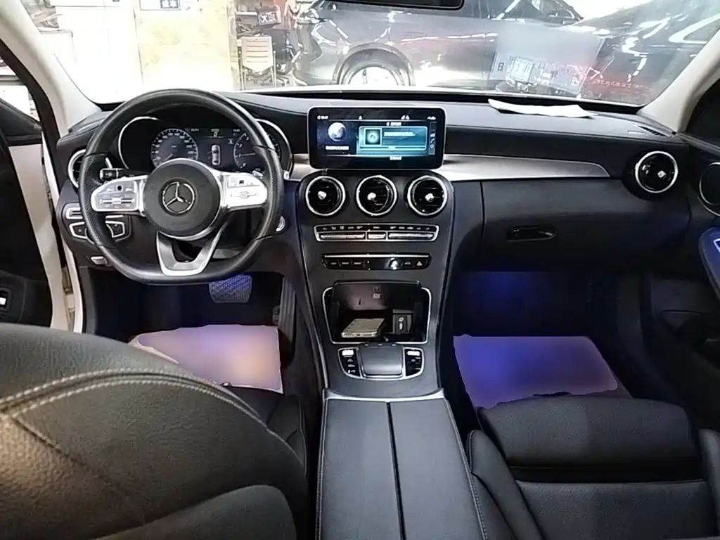 Mercedes-Benz C-Class — миниатюра 10