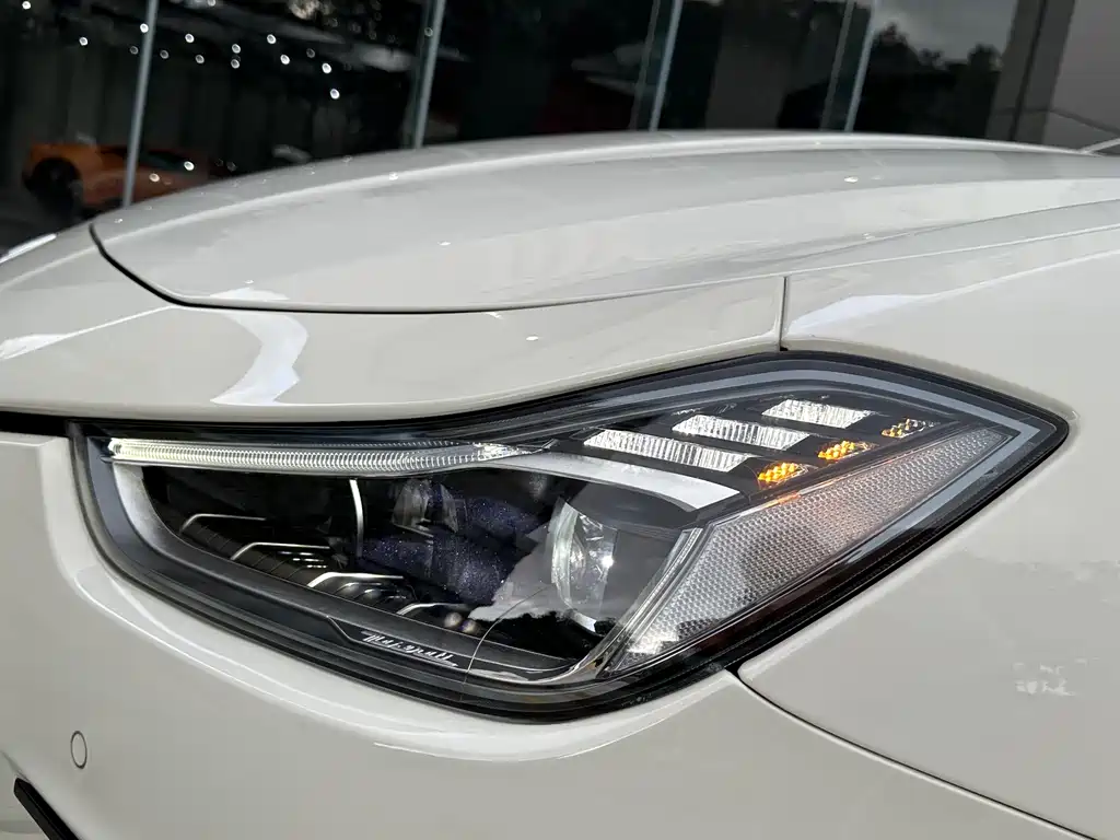 Maserati Ghibli — миниатюра 11