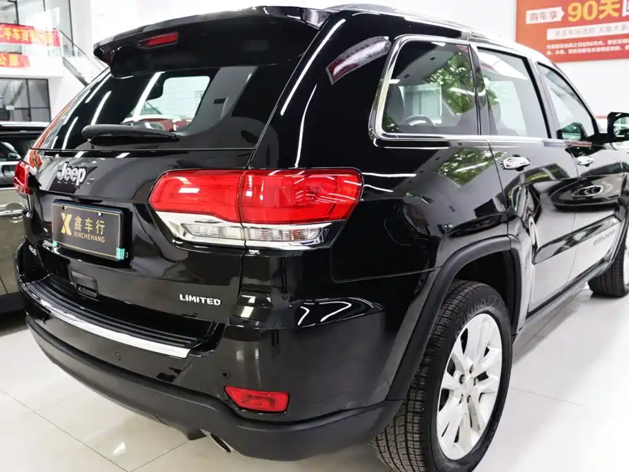Jeep Grand Cherokee (Import) — миниатюра 6