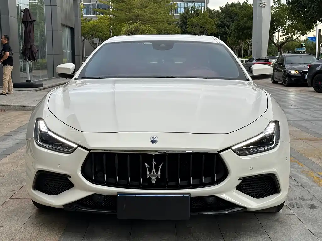 Maserati Ghibli — миниатюра 2