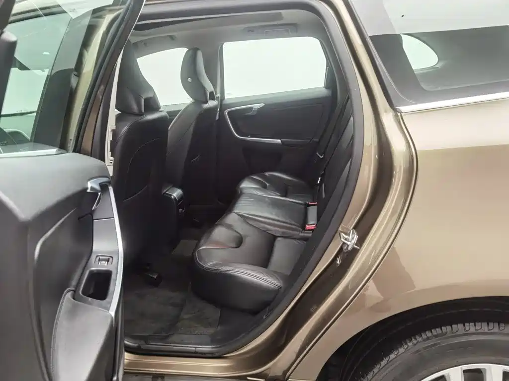 Volvo XC60 — миниатюра 15