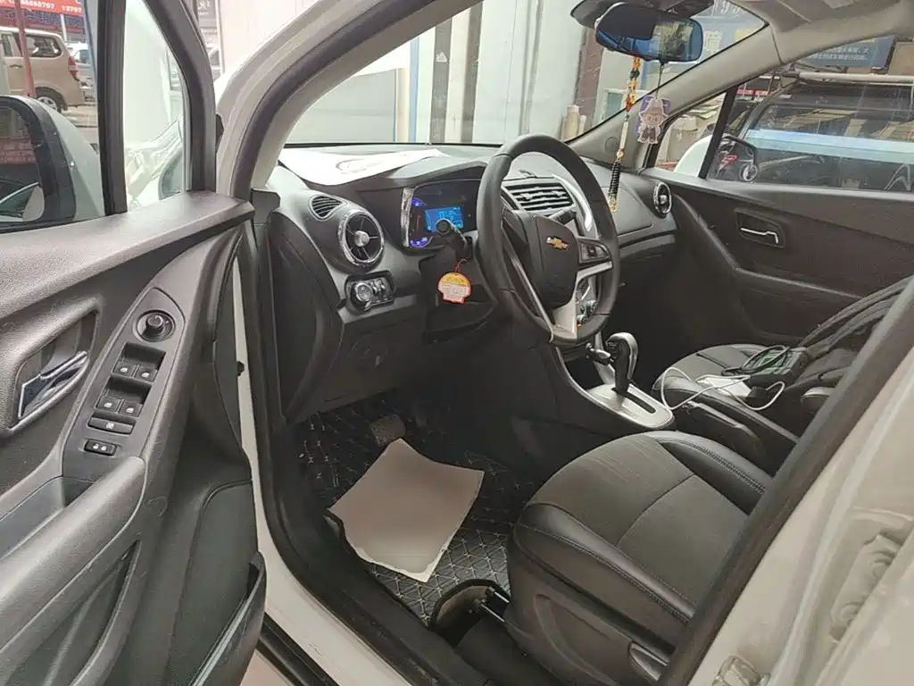 Chevrolet Trax — миниатюра 16
