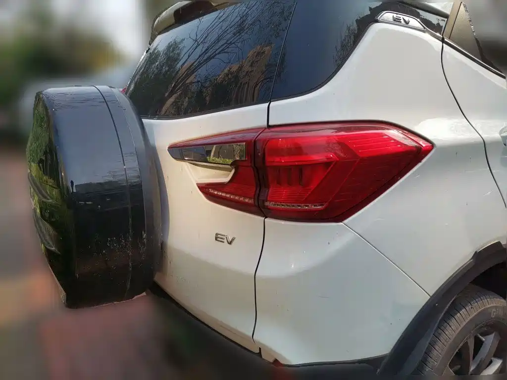 BYD Yuan EV — миниатюра 3