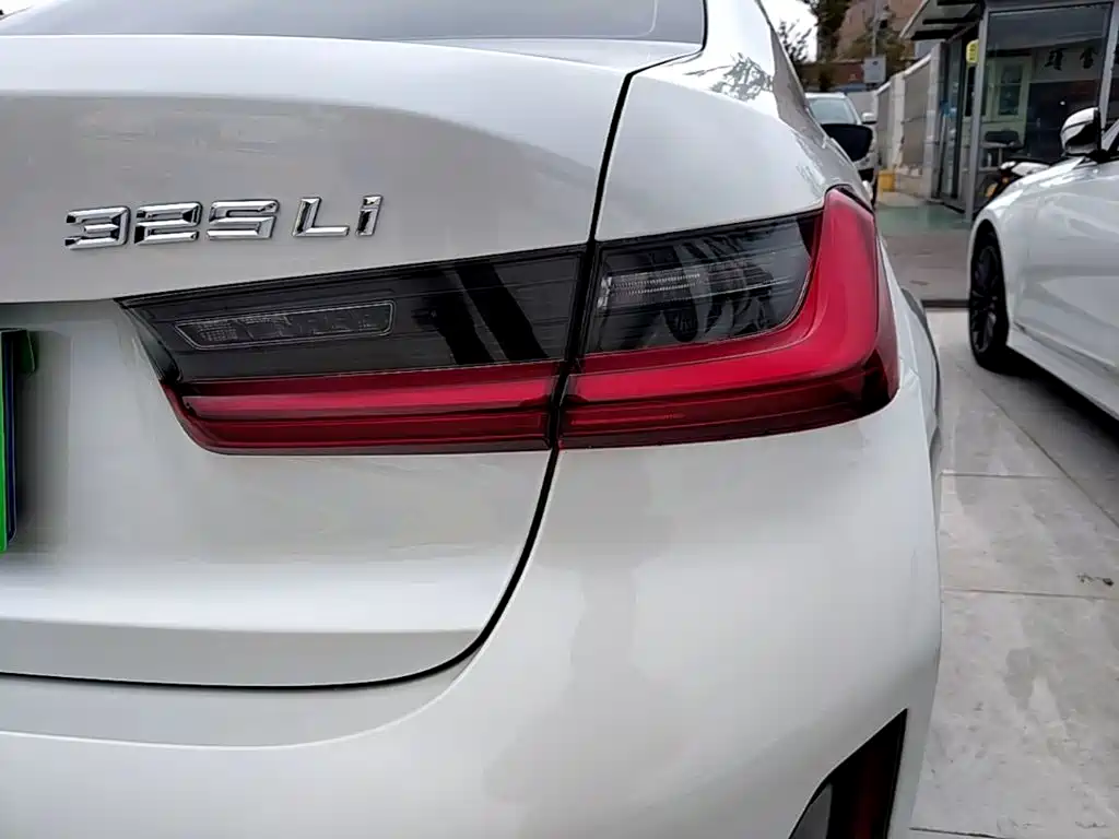 BMW 3 Series — миниатюра 8