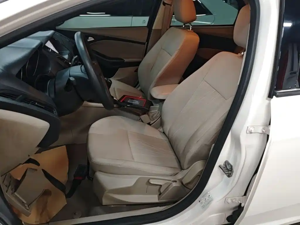 Ford Focus — миниатюра 15