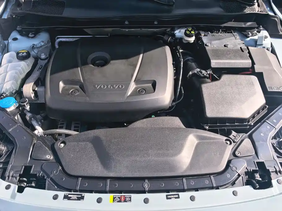 Volvo V40 — миниатюра 10