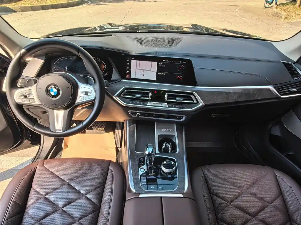BMW X5 — миниатюра 9