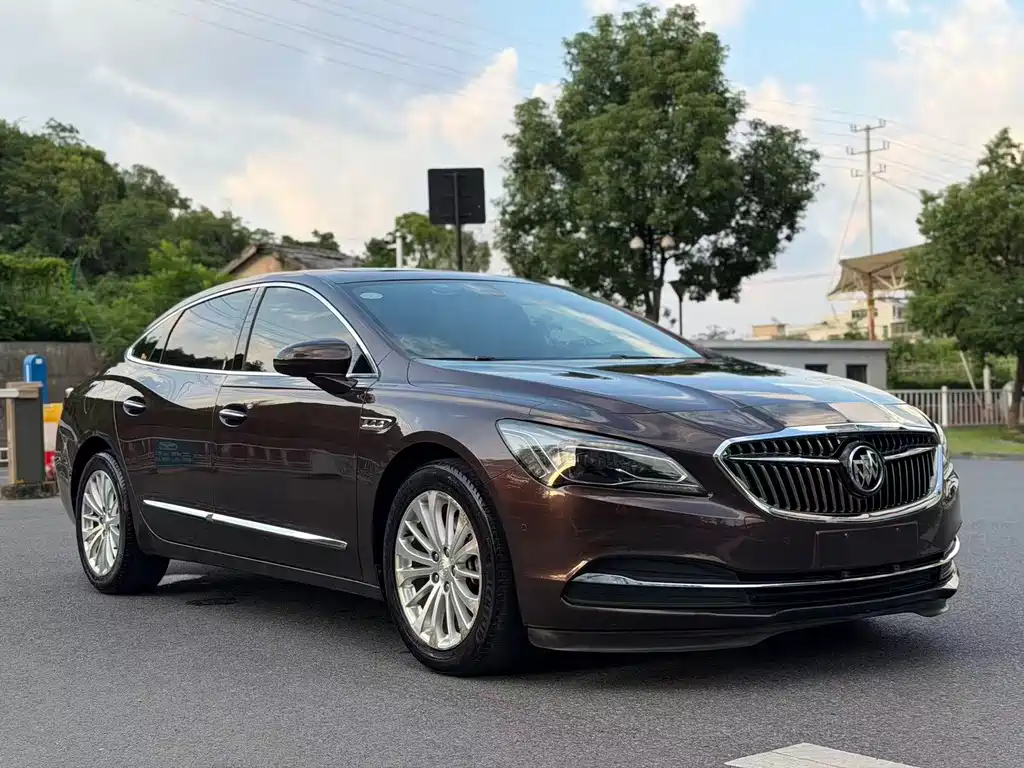 Buick LaCrosse — миниатюра 3