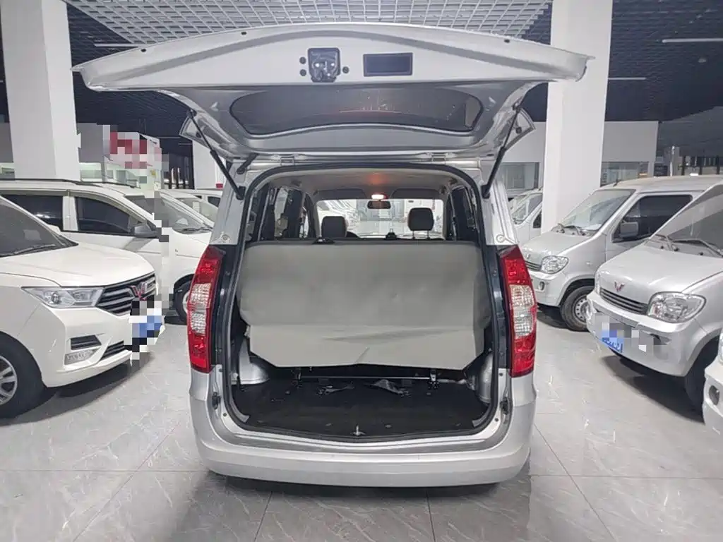 Wuling Hongguang — миниатюра 19