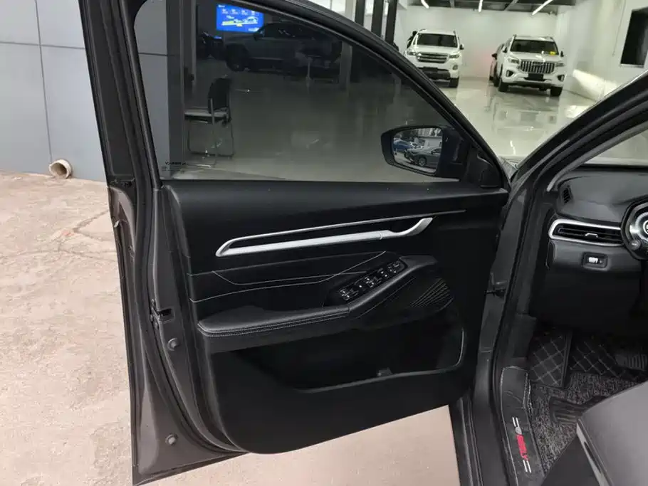 Geely Emgrand — миниатюра 7