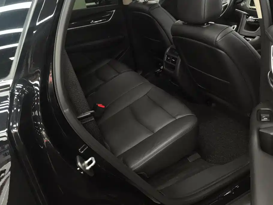 Cadillac XT5 — миниатюра 11