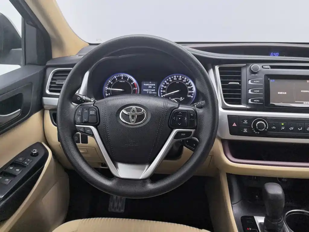 Toyota Highlander — миниатюра 11
