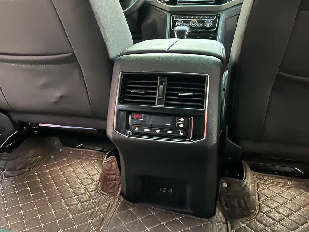 Volkswagen Teramont — миниатюра 15