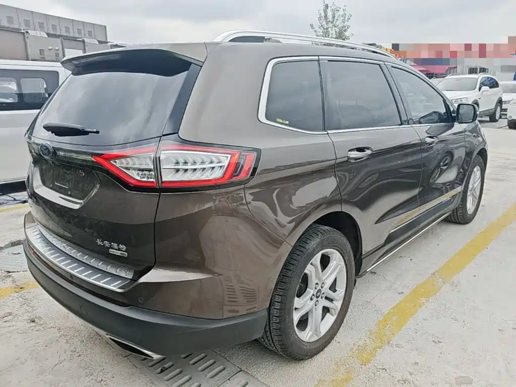 Ford Edge — миниатюра 7